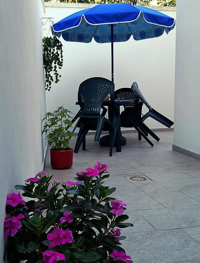 A Casa Di Sante Villa Arnesano Exterior foto